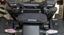 Zusatztasche unter der Gepäckbrücke für BMW R1300GS & Adventure