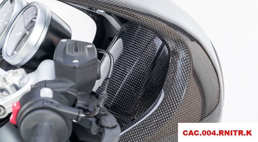 BMW R nine T Verkleidung hinter dem Scheinwerfer