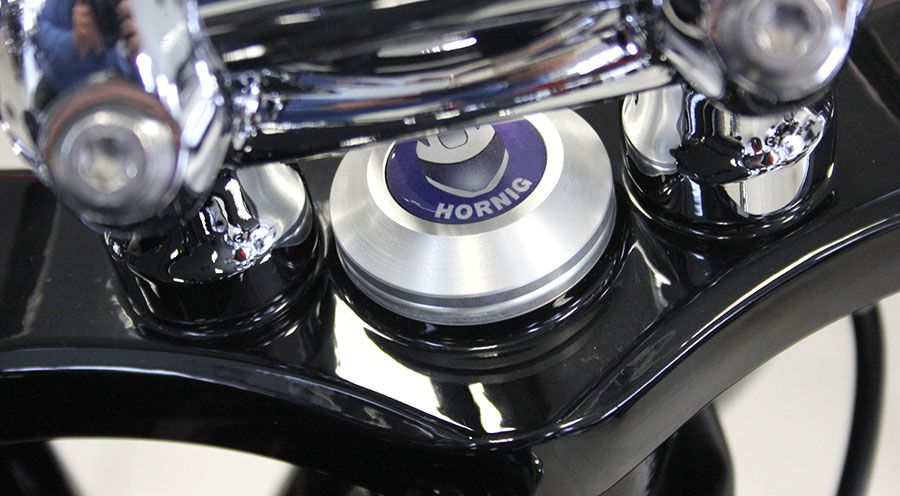 BMW R 18 Lenkkopfverschlusskappe mit Emblem
