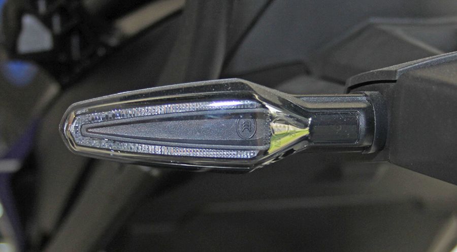 BMW F900XR Standard LED Blinker