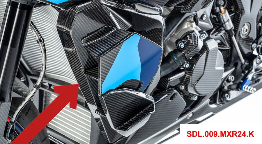 BMW S 1000 XR (2020- ) Carbon Seitendeckel an der Kühlerverkleidung mit Wingletaufnahme