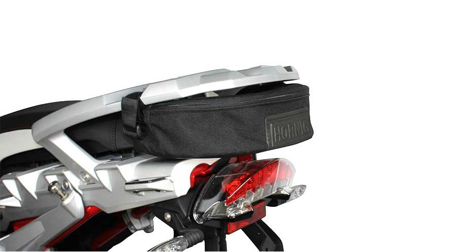 BMW R1200GS (04-12), R1200GS Adv (05-13) & HP2 Zusatztasche unter der Gepäckbrücke