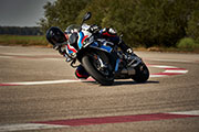 Die neue BMW M1000RR